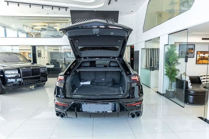 مستعملة Lamborghini Urus Se أنا شد الوجه, 4.0 l, 2025 في في دبي من Laith Alobaidi Motors، اللون أسود. المواصفات الأوروبية | AUTO.AE