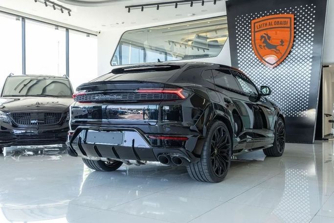 مستعملة Lamborghini Urus Se أنا شد الوجه, 4.0 l, 2025 في في دبي من Laith Alobaidi Motors، اللون أسود. المواصفات الأوروبية | AUTO.AE