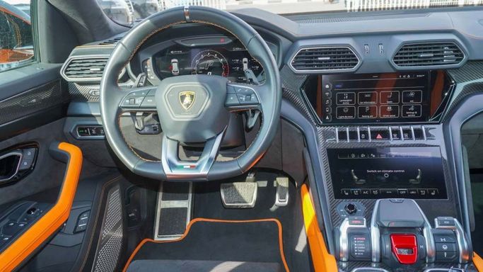 Подержанный Lamborghini Urus Performante I Рестайлинг, 4.0 л, 2024 в Дубае от F7 Motors Оранжевый цвет. Европейская | AUTO.AE