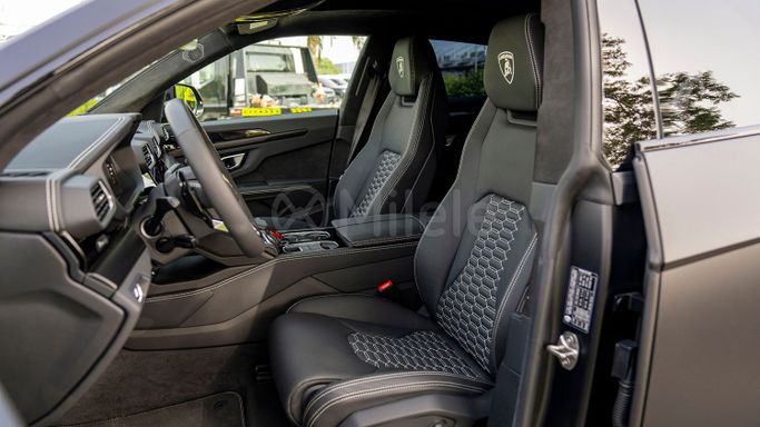 New Lamborghini Urus S I Facelift, 4.0 l, 2023 in Dubai by Milele, Black color. Other | AUTO.AE