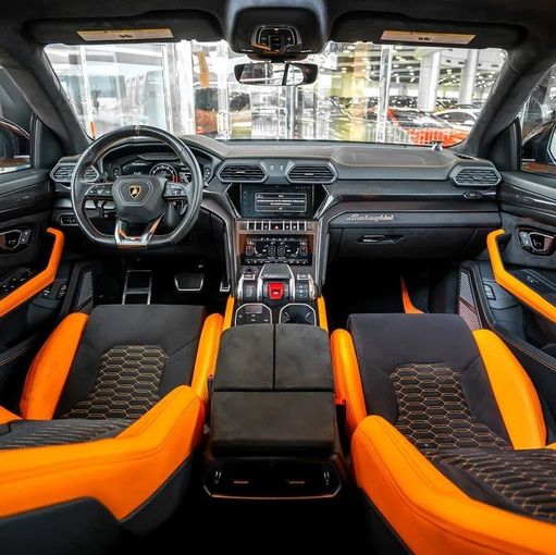 Used Lamborghini Urus I, 4.0 l, 2022 in Dubai by Q Motors, Yellow color. Canadian Specs | AUTO.AE