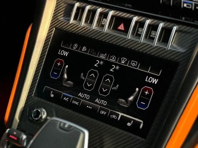 Подержанный Lamborghini Urus I, 4.0 л, 2021 в Дубае от Orient Auto FZE Серый цвет. Канадская | AUTO.AE