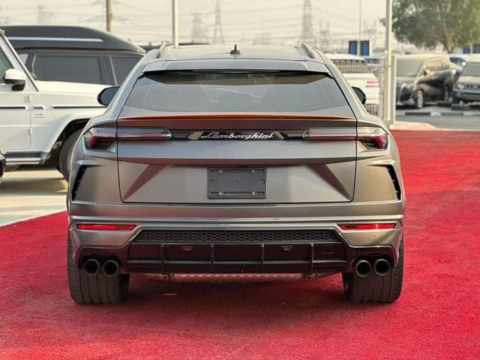 Подержанный Lamborghini Urus I, 4.0 л, 2021 в Дубае от Orient Auto FZE Серый цвет. Канадская | AUTO.AE