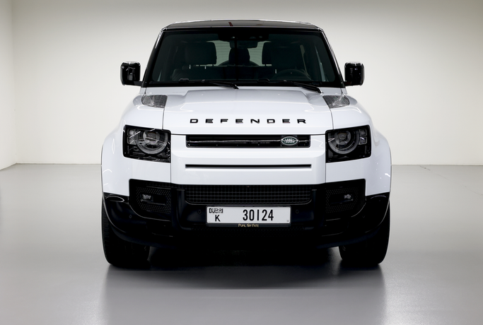 Land Rover Defender 90 II, 2023 внедорожник 3 дв. 90 стандарт класса в Дубае от POF RENTAL белый цвет | AUTO.AE
