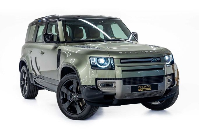 Новый Land Rover Defender 110 II, 5.0 л, 2025 в Дубае от PUPIL OF FATE MOTORS Зеленый цвет. GCC | AUTO.AE