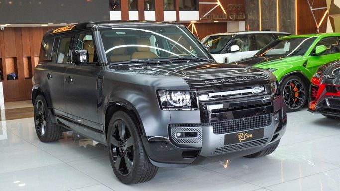 Новый Land Rover Defender 110 II, 5.0 л, 2024 в Дубае от 777 CARS Черный цвет. GCC | AUTO.AE