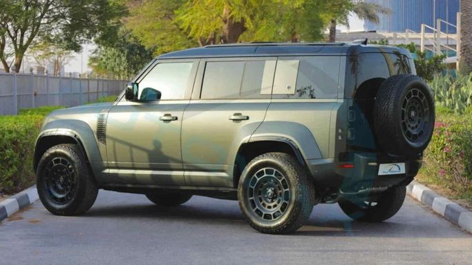 New Land Rover Defender Octa II, 4.4 l, 2025 in Dubai by Auto Max Group, Green color. GCC Specs | AUTO.AE