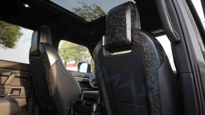 New Land Rover Defender Octa II, 4.4 l, 2025 in Dubai by Auto Max Group, Green color. GCC Specs | AUTO.AE