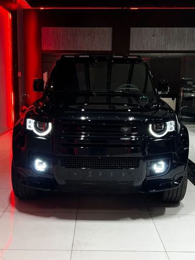 Подержанный Land Rover Defender 90 II, 3.0 л, 2023 в Дубае от A Class Motors Черный цвет.  | AUTO.AE