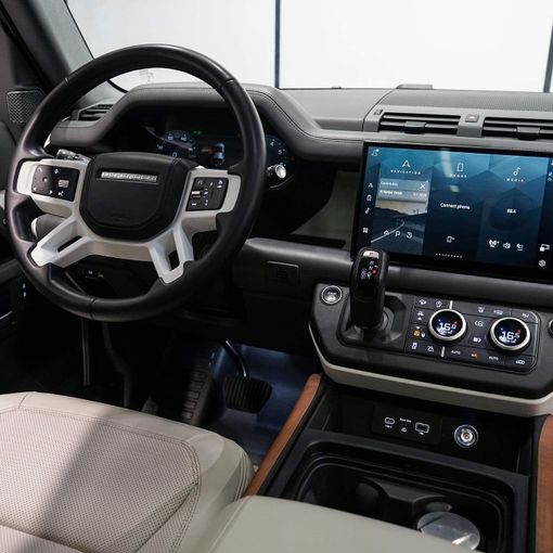 Used Land Rover Defender P400 II, 3.0 l, 2023 in Dubai by AAA Motors, White color. GCC Specs | AUTO.AE