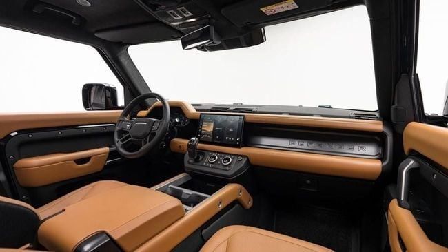 Used Land Rover Defender 110 II, 5.0 l, 2025 in Dubai by Al Ain Class Motors, Black color. GCC Specs | AUTO.AE