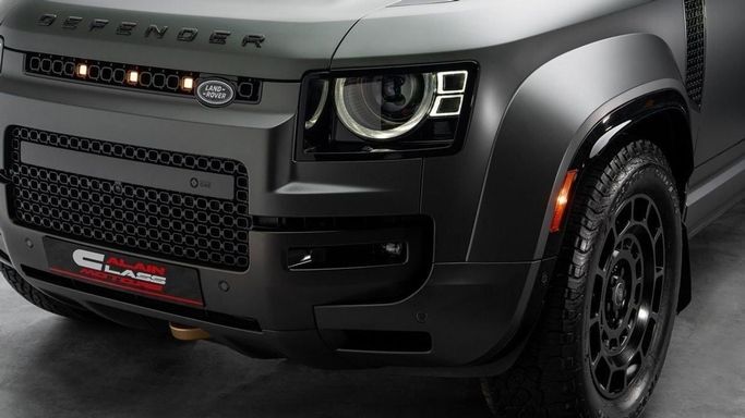 Used Land Rover Defender Octa II, 4.4 l, 2025 in Dubai by Al Ain Class Motors, Grey color. American Specs | AUTO.AE