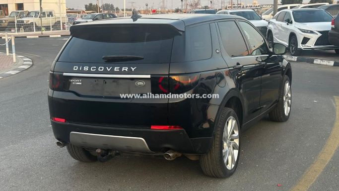 Подержанный Land Rover Discovery V, 2.0 л, 2016 в Дубае от Alhamd Motors Черный цвет. Other | AUTO.AE