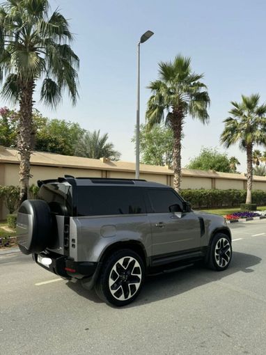 Used Land Rover Discovery V Facelift, 3.0 l, 2022 in Dubai by Lahbab Motors, Grey color. GCC Specs | AUTO.AE