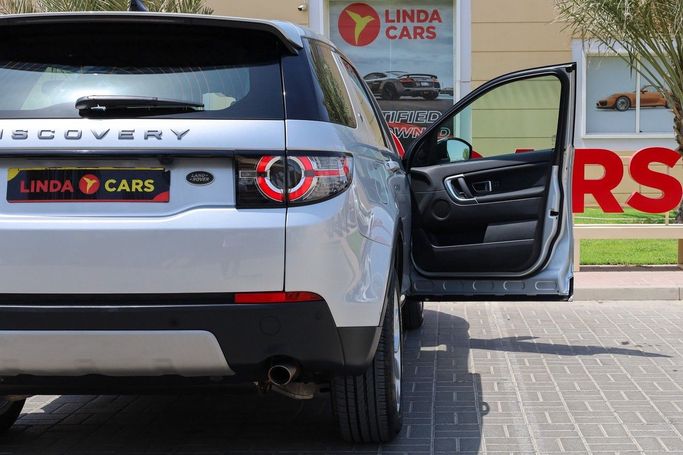 Used Land Rover Discovery Sport I, 2.0 l, 2018 in Dubai by Linda Cars, Silver color. GCC Specs | AUTO.AE