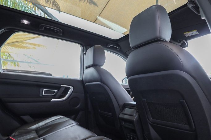 Used Land Rover Discovery Sport I, 2.0 l, 2018 in Dubai by Linda Cars, Silver color. GCC Specs | AUTO.AE