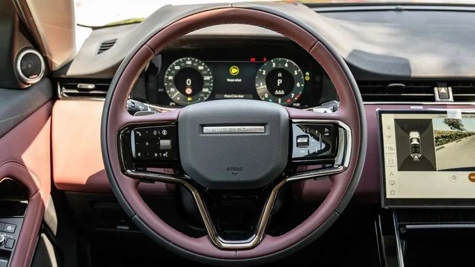 Новый Land Rover Range Rover Evoque II Рестайлинг, 1.5 л, 2025 в Дубае от Altass Motors Черный цвет. Other | AUTO.AE