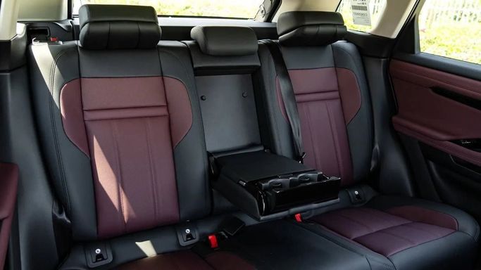 Новый Land Rover Range Rover Evoque II Рестайлинг, 1.5 л, 2025 в Дубае от Altass Motors Черный цвет. Other | AUTO.AE