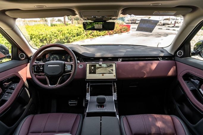 Новый Land Rover Range Rover Evoque P250 MHEV Long II Рестайлинг, 2.0 л, 2025 в Дубае от Altass Motors Белый цвет. Other | AUTO.AE