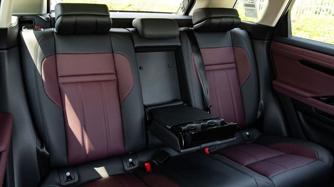 Новый Land Rover Range Rover Evoque P250 MHEV Long II Рестайлинг, 2.0 л, 2025 в Дубае от Altass Motors Черный цвет. Other | AUTO.AE