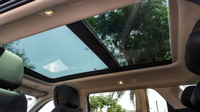 New Land Rover Range Rover Evoque P250 MHEV Long II Facelift, 2.0 l, 2025 in Dubai by Altass Motors, White color. Other | AUTO.AE