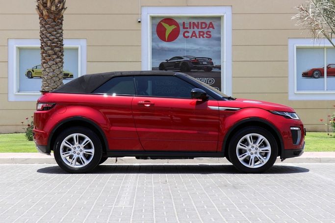 Подержанный Land Rover Range Rover Evoque I Рестайлинг, 2.0 л, 2017 в Дубае от Linda Cars Красный цвет. GCC | AUTO.AE