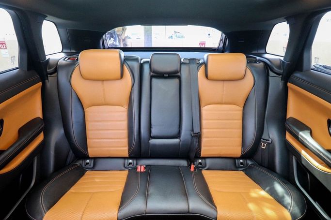 Подержанный Land Rover Range Rover Evoque I Рестайлинг, 2.0 л, 2018 в Дубае от Linda Cars Черный цвет. GCC | AUTO.AE