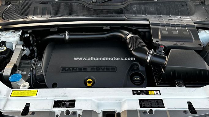 Подержанный Land Rover Range Rover Evoque I, 2.0 л, 2012 в Дубае от Alhamd Motors Белый цвет. Other | AUTO.AE