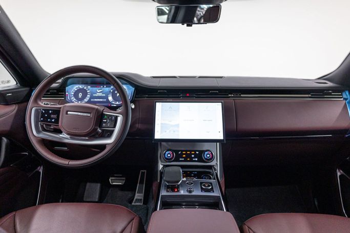 Land Rover Range Rover P530 MHEV V, 2023 внедорожник 5 дв. бизнес класса в Дубае от POF RENTAL черный цвет | AUTO.AE