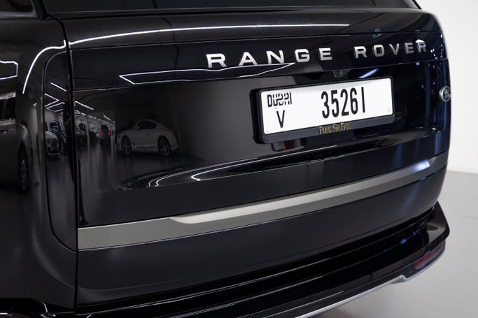 Land Rover Range Rover P530 MHEV V, 2023 внедорожник 5 дв. бизнес класса в Дубае от POF RENTAL черный цвет | AUTO.AE