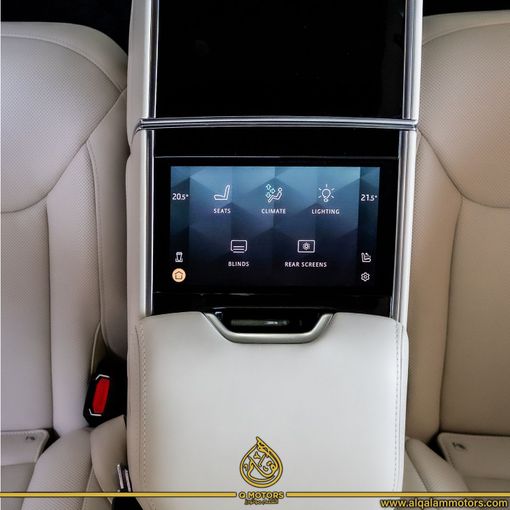 Подержанный Land Rover Range Rover P530 MHEV V, 4.4 л, 2024 в Дубае от Q Motors Зеленый цвет. GCC | AUTO.AE