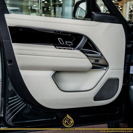 Подержанный Land Rover Range Rover P530 MHEV V, 4.4 л, 2024 в Дубае от Q Motors Зеленый цвет. GCC | AUTO.AE