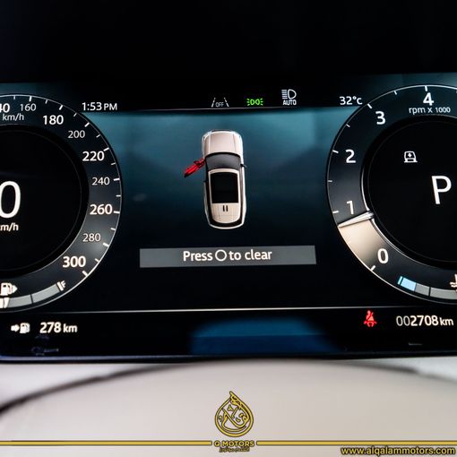 Подержанный Land Rover Range Rover P530 MHEV V, 4.4 л, 2024 в Дубае от Q Motors Зеленый цвет. GCC | AUTO.AE