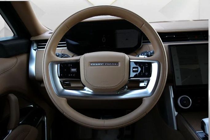 مستعملة Land Rover Range Rover P530 MHEV V, 4.4 l, 2023 في في دبي من Mohammad Alkarak Motors، اللون أزرق فاتح. أخرى | AUTO.AE