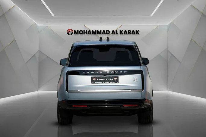 مستعملة Land Rover Range Rover P530 MHEV V, 4.4 l, 2023 في في دبي من Mohammad Alkarak Motors، اللون أزرق فاتح. أخرى | AUTO.AE