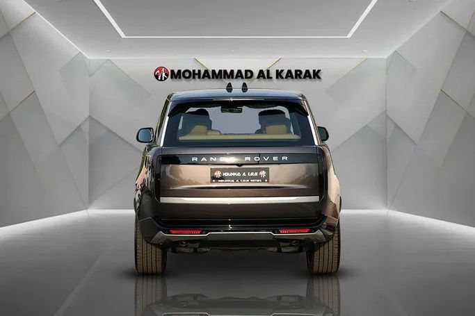 جديدة Land Rover Range Rover P530 MHEV V, 4.4 l, 2025 في في دبي من Mohammad Alkarak Motors، اللون أسود. مواصفات الخليج | AUTO.AE