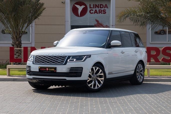 Подержанный Land Rover Range Rover IV Рестайлинг, 3.0 л, 2018 в Дубае от Linda Cars Белый цвет. GCC | AUTO.AE