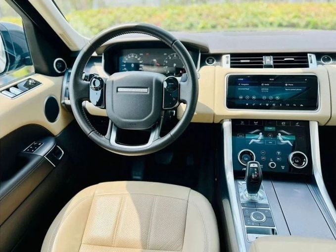 Подержанный Land Rover Range Rover IV Рестайлинг, 5.0 л, 2019 в Дубае от Ideal Cars LLC Серый цвет. GCC | AUTO.AE