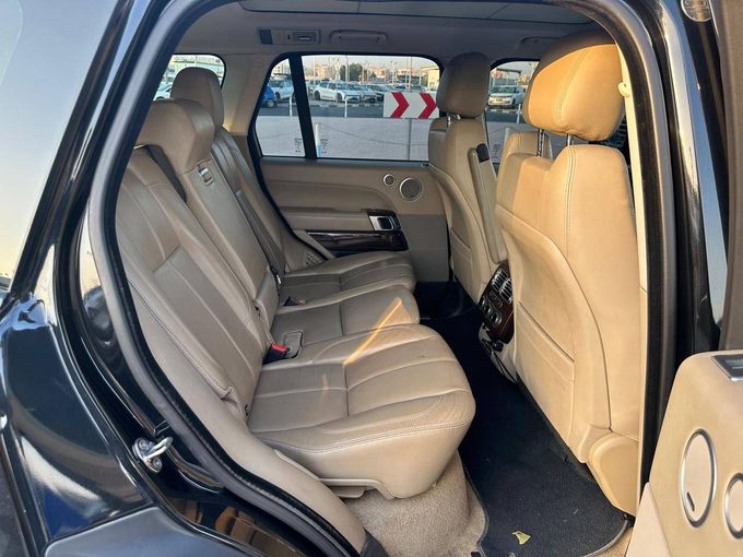 Подержанный Land Rover Range Rover IV, 5.0 л, 2016 в Дубае от Alhamd Motors Черный цвет. GCC | AUTO.AE