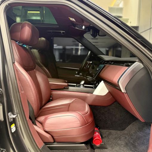 Used Land Rover Range Rover P530 MHEV V, 4.4 l, 2023 in Dubai by AAA Motors, Black color. GCC Specs | AUTO.AE