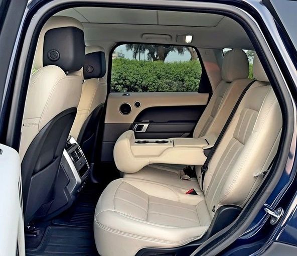 Used Land Rover Range Rover P380 IV Facelift, 3.0 l, 2020 in Dubai by Q Motors, Black color. American Specs | AUTO.AE