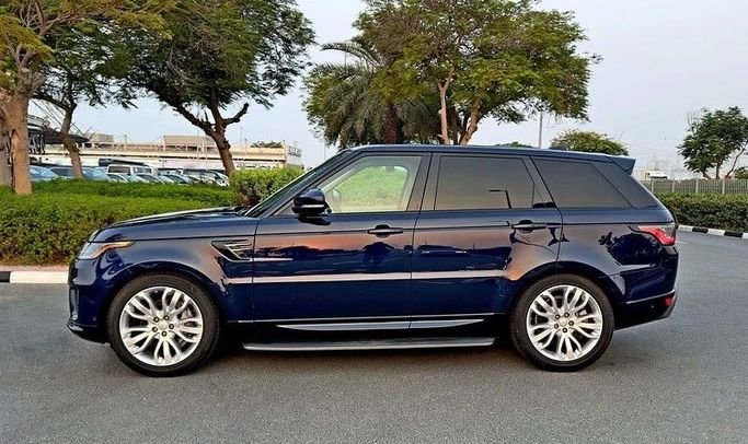Used Land Rover Range Rover P380 IV Facelift, 3.0 l, 2020 in Dubai by Q Motors, Black color. American Specs | AUTO.AE