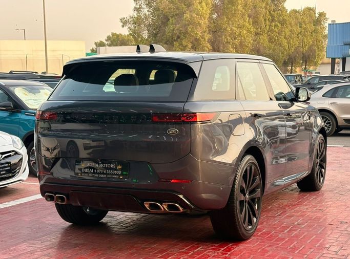 مستعملة Land Rover Range Rover Sport P530 ثالثاً, 4.4 l, 2023 في في دبي من Philippine Used Cars Showroom، اللون رمادي. مواصفات الخليج | AUTO.AE