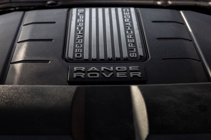 Used Land Rover Range Rover Sport II Facelift, 3.0 l, 2018 in Dubai by Linda Cars, Black color. GCC Specs | AUTO.AE