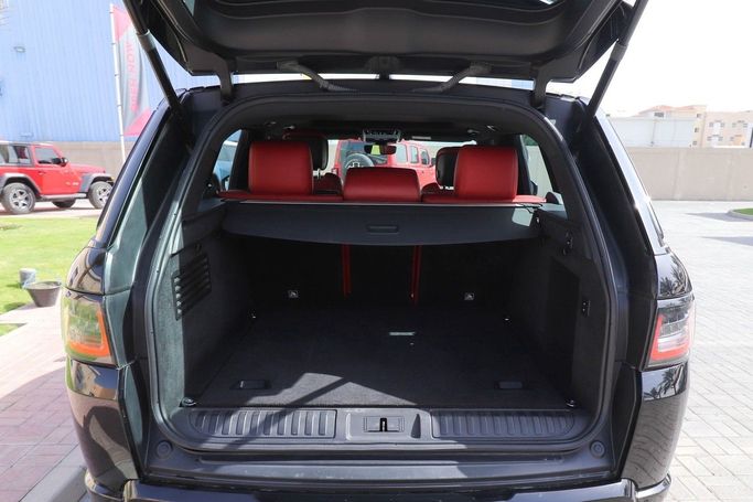 Подержанный Land Rover Range Rover Sport II Рестайлинг, 3.0 л, 2019 в Дубае от Linda Cars Черный цвет. GCC | AUTO.AE
