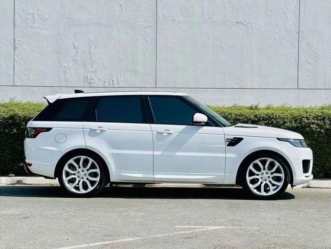 Подержанный Land Rover Range Rover Sport II Рестайлинг, 3.0 л, 2021 в Дубае от Ideal Cars LLC Белый цвет. GCC | AUTO.AE