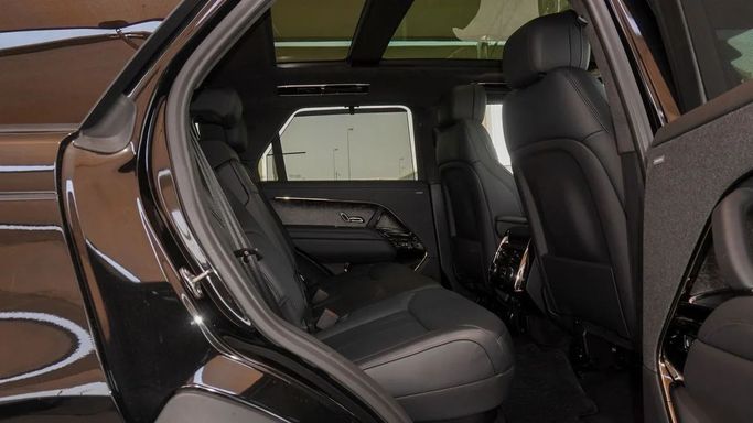 Подержанный Land Rover Range Rover Sport P400 MHEV III, 3.0 л, 2023 в Дубае от Ibitisam Motors Черный цвет.  | AUTO.AE