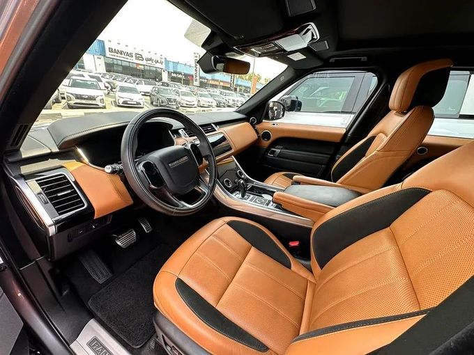 Подержанный Land Rover Range Rover Sport II Рестайлинг, 3.0 л, 2020 в Дубае от Formula Motors Серебристый цвет. GCC | AUTO.AE