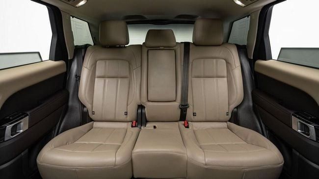 Used Land Rover Range Rover Sport II Facelift, 3.0 l, 2021 in Dubai by Al Ain Class Motors, Black color. GCC Specs | AUTO.AE