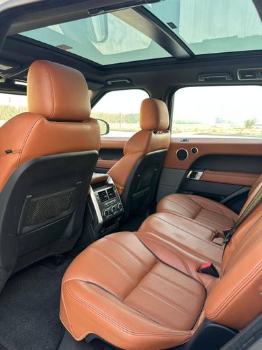 Подержанный Land Rover Range Rover Sport II, 3.0 л, 2016 в Дубае от Alzahiah Cars Белый цвет. Европейская | AUTO.AE